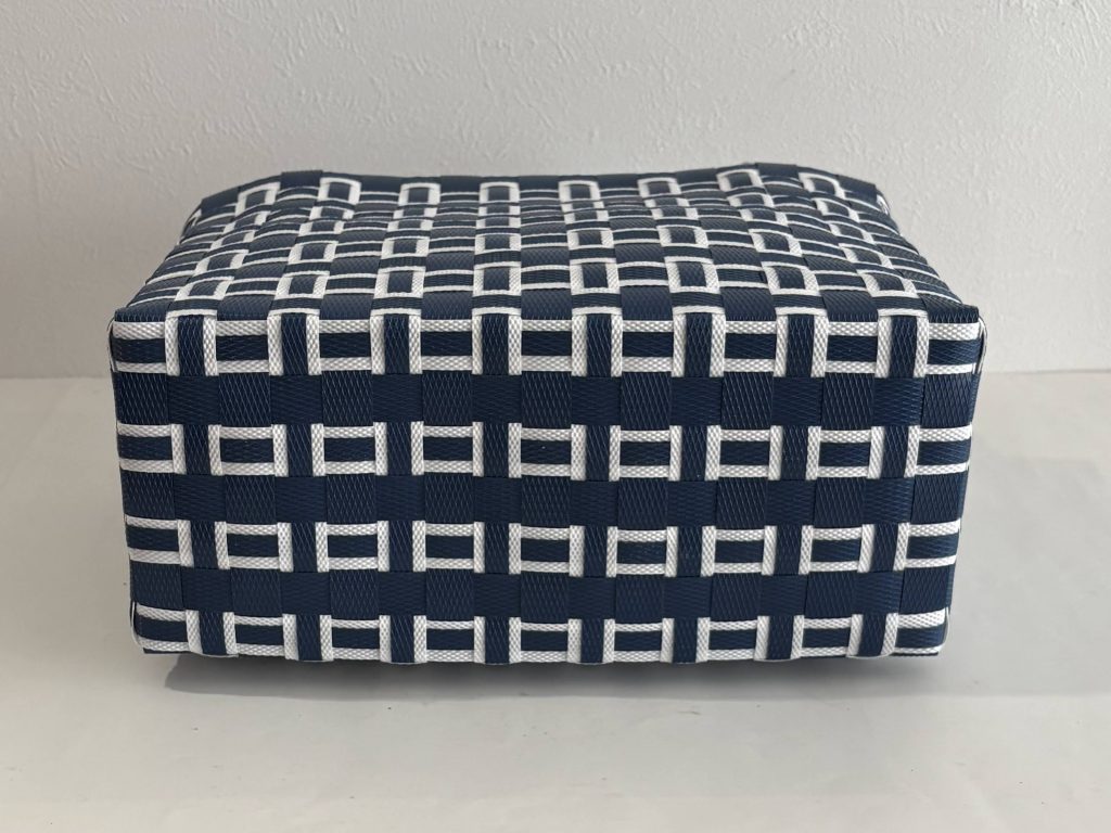 連窓模様のステッチ、底