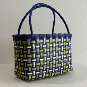 井桁模様のステッチのかご。ステッチにさらにステッチを重ねてみました