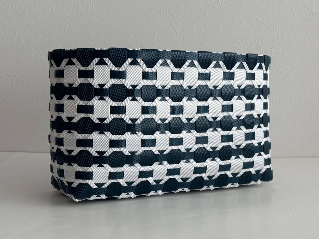 stitch pattern named 	
連提灯模様 / Lantern Row  Pattern