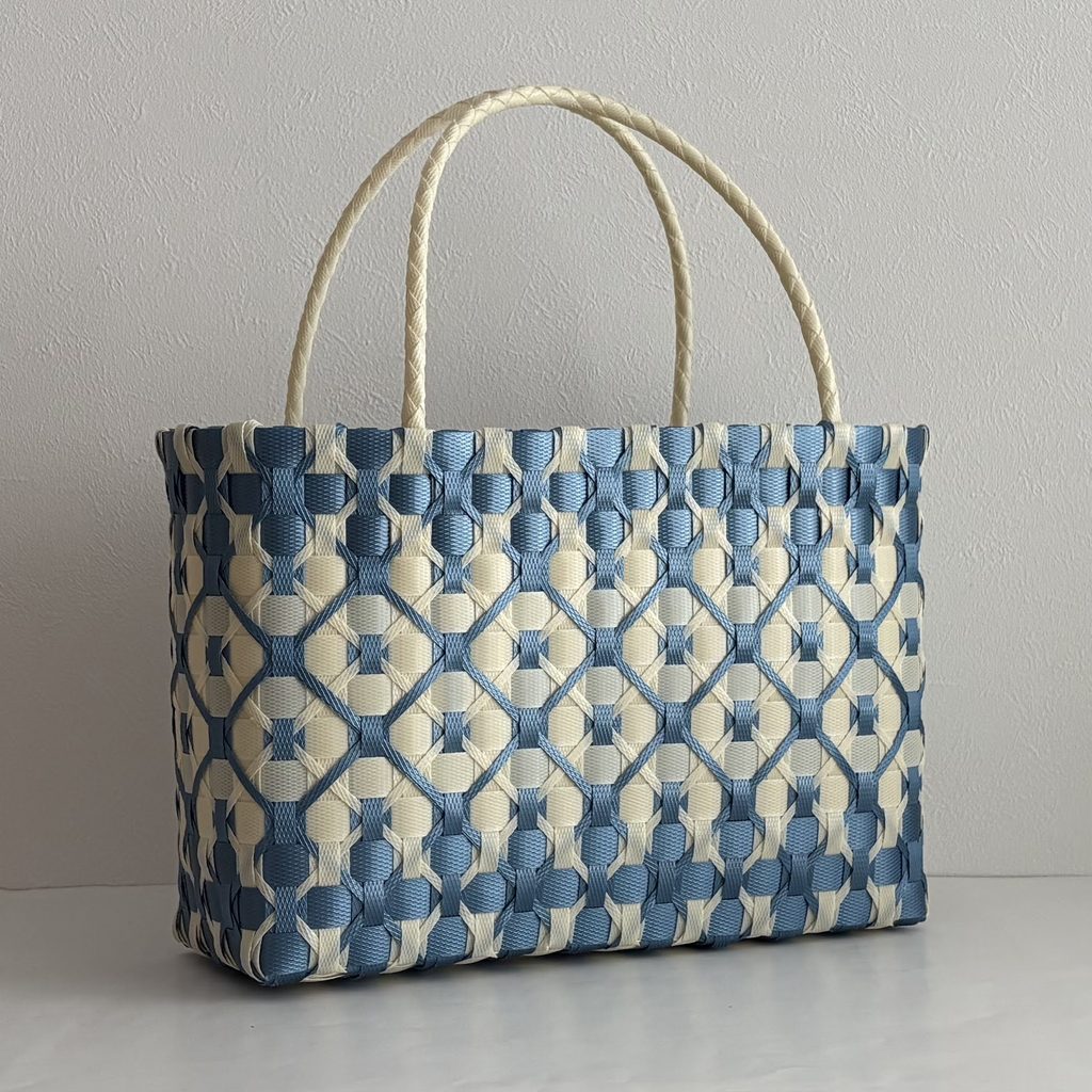 ダマスクと丸花模様のかごバッグ
Damask Pattern and Rosette Pattern